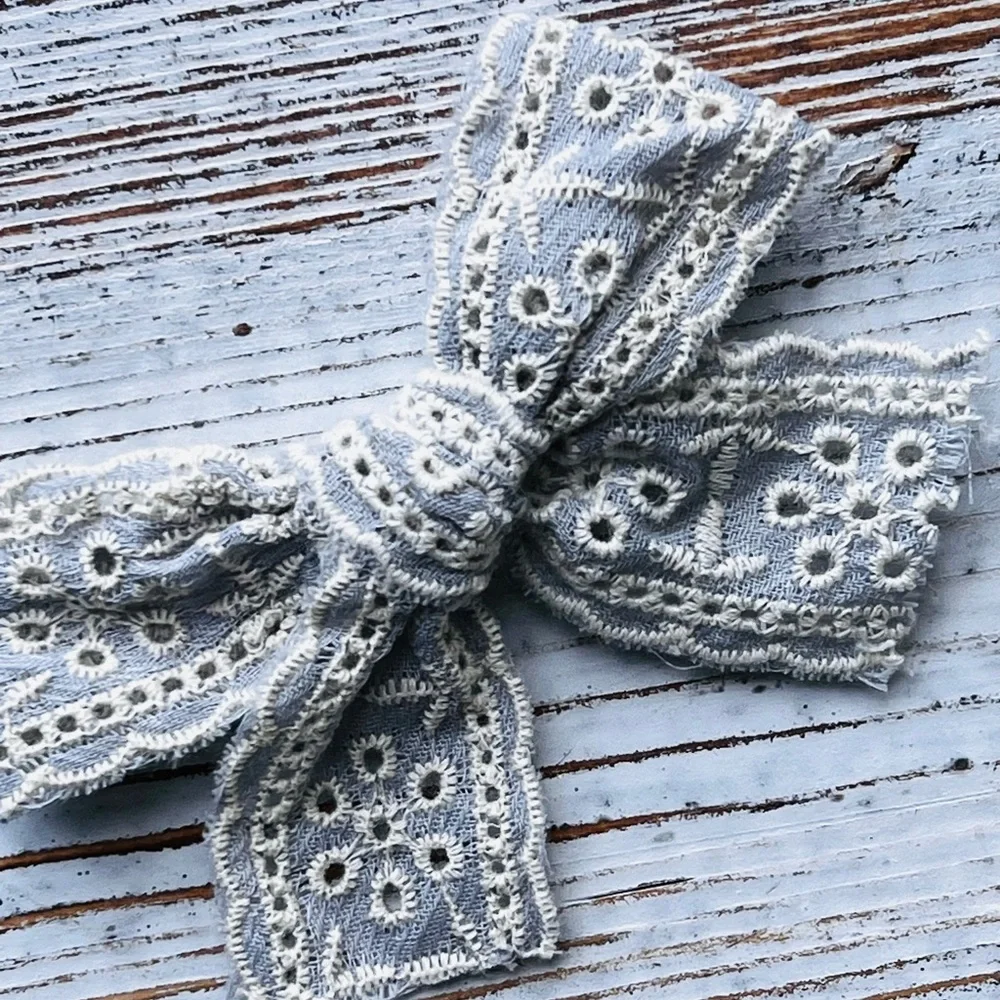 Carolina eyelet hand Tie Hair Bows for kids